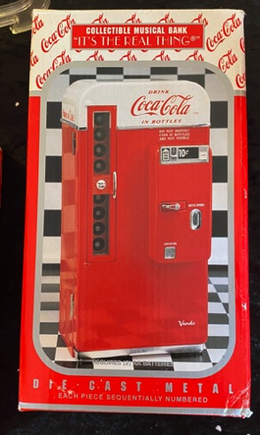 3043-1 € 50,00 coca ola muziekdoos flesjautomaat.jpeg